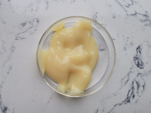 Gelée <span class=keywords><strong>royale</strong></span> pure et fraîche liquide 10-HDA 1,6%-3% à <span class=keywords><strong>prix</strong></span> compétitif, fournie par l'usine chinoise - Product Image 6