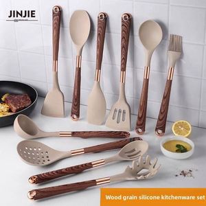 Ensemble d'ustensiles de cuisine en bois grainé, 12 pièces, antiadhésifs, antidérapants, avec manches plaqués or anti-brûlure - Product Image 3