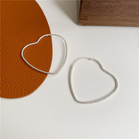 Boucles d'oreilles tendance en argent sterling S925, motif cœur, design simple, prêtes à être expédiées, faible MOQ 1 pièce, vente en gros Ada Jewelry