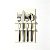 Boîte pliante en papier recyclé avec logo personnalisé de luxe imprimé, pour l'emballage d'un ensemble de couverts (fourchette, couteau) avec fenêtre transparente.