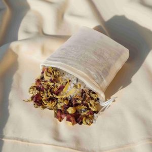 Thé de bain au <span class=keywords><strong>sel</strong></span> <span class=keywords><strong>d</strong></span>'<span class=keywords><strong>Epsom</strong></span> aux herbes et pétales de rose 100% naturelles avec sachet de thé de bain en coton pur - Product Image 1
