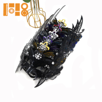 Masque de fête tendance en PVC peint et orné de strass métalliques, roi démon, fête dansante d'amitié en plusieurs couleurs, vente en gros