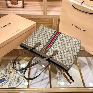 Bolso Tote Unisex de Gran Capacidad (20-35L) en Cuero Genuino con Cierre de Cremallera, Impermeable, Resistente, con Asa Suave, para Otoño e Invierno - Product Image 2