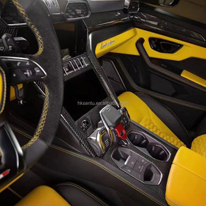 Intérieur de voiture en fibre de carbone sèche style OEM pour Lamborghini URUS – Amélioration et modification de la console centrale et du tableau de bord - Product Image 2