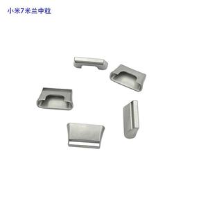 สายนาฬิกาโลหะ Xiaomi Band 7 Milanese Metal Connector ขนาดกลาง - Product Image 1