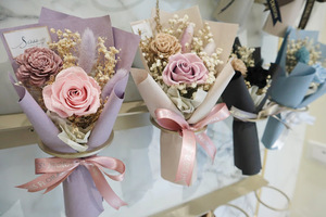 2024 nouveau cadeau de fête des pères de la mère rose fleur séchée pour toujours <span class=keywords><strong>Mini</strong></span> <span class=keywords><strong>bouquet</strong></span> de <span class=keywords><strong>fleurs</strong></span> conservées - Product Image 5