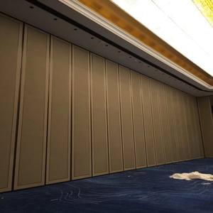 Cloisons mobiles ignifugées 60 minutes avec porte de passage pour salle de conférence - Product Image 4