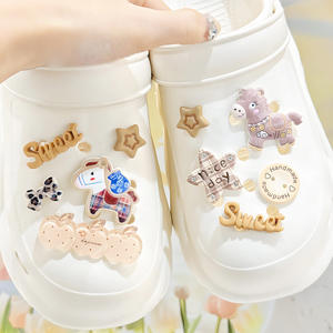 Dijes Acrílicos Planos Zili, Accesorios de Dibujos Animados de Caballitos para <span class=keywords><strong>el</strong></span> Año Nuevo Chino, Decoración de Zapatos DIY, Adorno para Colgar en Equipaje - Product Image 1