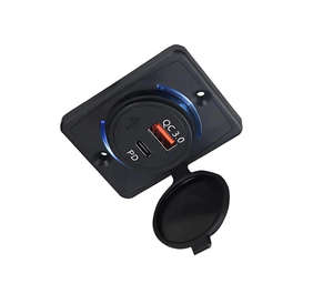 ที่ชาร์จในรถยนต์แบบ USB QC3.0 20W พร้อมหน้าจอแสดงแรงดัน/กระแสไฟฟ้า พอร์ต Type-C + Type-A วัสดุทนไฟ - Product Image 1