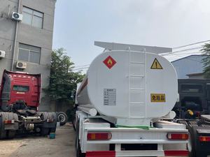 Nuevo Semirremolque Cisterna de Agua de 30000L, 6x4, 3 Ejes, para Transporte de Líquidos, Aceite, Gasolina y Combustible - Product Image 6