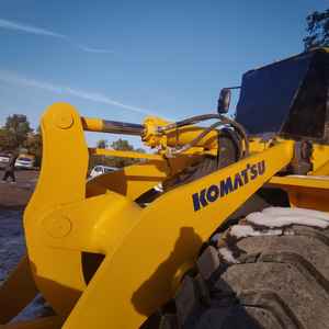 Chargeurs WA320-3 d'occasion du WA320-5 WA380 Japon de KOMATSU charge évaluée de 20 tonnes - Product Image 3