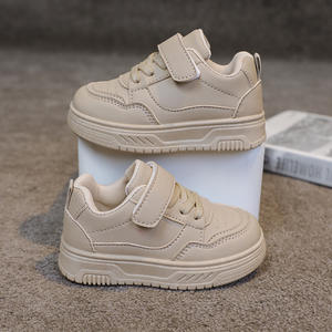 Детские спортивные кроссовки унисекс на платформе с мягкой резиновой подошвой оптом, черно-белые повседневные кеды для детей, оптовые детские кроссовки - Product Image 5