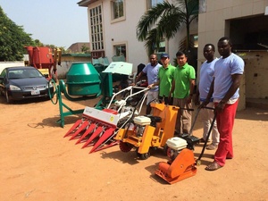 Mezcladoras de Concreto a Gasolina de Alta Calidad con Capacidad Personalizada de 250L, 350L, 500L, Mini Excavadora para Construcción en Vietnam - Product Image 6