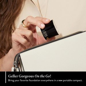 Laura Geller New York al forno Balance-n-Glow Go Travel Size fondotinta costruibile per il trucco in raso con copertura trasparente