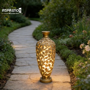 Lampada Artistica in Pietra Ornamentale per Pergola, Lampada Scultorea per Giardino e Olivicoltura, Luce Decorativa in Pietra Artificiale per Hotel - Product Image 1