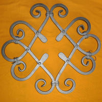 Accessoires de portail décoratifs à bas prix, rosette en fer forgé ornementale pour portail