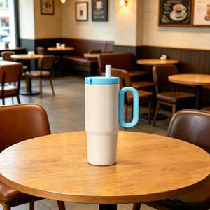 24oz 720ml Car Travel <b>Macaron</b> Handle Tumbler Vacuum Mug Lid Straw Non-Slip Base OEM ODM Honey Color - Product Image 1
