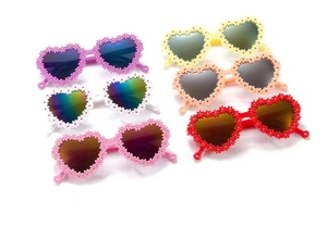 Gafas de Sol para Niñas con Diseño de Corazón, Protección UV400, Estilo Fresco y Dulce para Salidas al Aire Libre, Gafas Personalizadas - Product Image 6