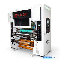Machine de laminage sans solvant à structure compacte pour la fabrication d'emballages en sachets plastiques