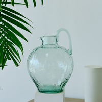 Vase en verre soufflé à la main, vase décoratif vert clair avec poignée pour la décoration moderne de la maison