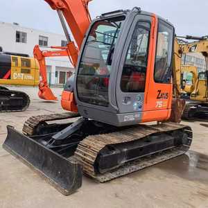 Excavatrice sur chenilles Hitachi ZX75 d'occasion 2016, 90% neuve, excellent état, poids opérationnel 7000 kg, godet 0,33 m, moteur - Product Image 6
