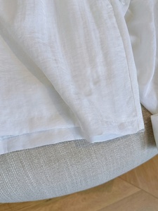Conjunto de 2 Piezas para Mujer, Verano 2025, Camisa Holgada Informal a Rayas con Protección Solar y Pantalones Anchos de Cintura Alta con Estampado Sólido - Product Image 3
