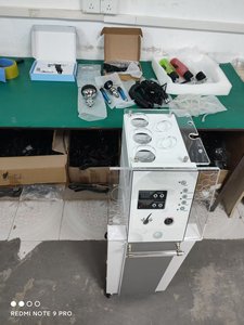 เครื่องนวดศีรษะแบบตั้งพื้นขายดีอันดับต้นๆ สำหรับดูแลเส้นผม มัลติฟังก์ชั่น ทำความสะอาดรูขุมขน ปรับสมดุลน้ำมัน บำรุงรากผม ช่วยฟื้นฟูผมเสียด้วยแสง LED - Product Image 5