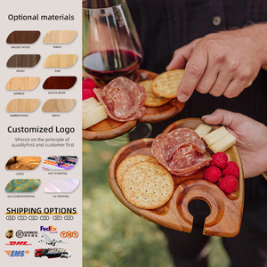 Bandeja de Servir en Forma de Corazón de Madera de Acacia con Soporte para Copas de Vino, para Tabla de Quesos y Charcutería, Regalo para Bodas y Fiestas - Product Image 1