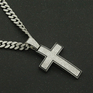 Collier pour homme en alliage plaqué or, avec pendentif croix en strass, chaîne maille cubaine, style hip-hop urbain, tendance et personnalisé, vente en gros - Product Image 2