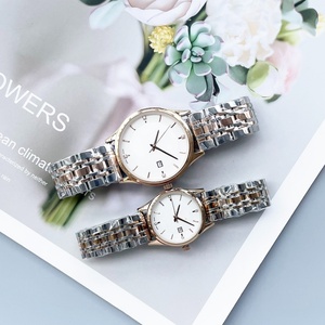 Montres analogiques à quartz pour couple avec cadran simple orné de cristaux, affichage de la date et bracelet en métal poli Omegaes - Product Image 5