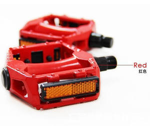 <span class=keywords><strong>Pedales</strong></span> antideslizantes para clima lluvioso para bicicleta con tiras reflectantes <span class=keywords><strong>Pedales</strong></span> de aleación de aluminio para bicicleta de montaña - Product Image 2