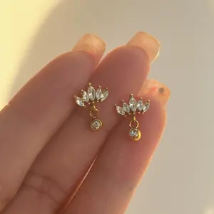 2024 Dazan New 18k Gold Plated Unique Hypoallergenic Stainless Steel Cute Small Crown Minimalist Style Zircon Earrings For Women