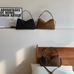 Sac bandoulière en daim pour femme, petite taille, fermeture éclair, doublure polyester, toutes saisons, léger, finition mate, double compartiment - Product Image 3