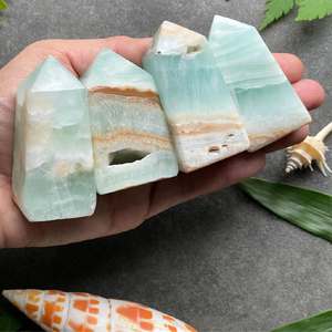 Venta al por mayor de cristales pulidos de grado B natural CrystalHola, tipo Caribbean Square Point, de 50-200g, para Sanación Espiritual Navideña - Product Image 4