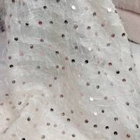Tissu en polyester tricoté respirant avec sequins et broderie, 160 g/m², pour chemisiers, design personnalisé