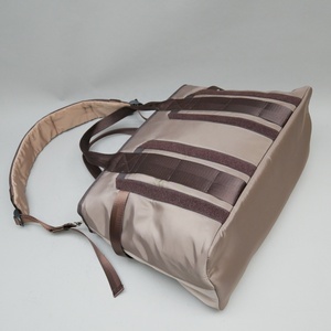 Nouvelle mode à la mode OEM sergé uni 290T Polyester longue bandoulière sangle grand volume marron clair unisexe sac fourre-tout pour les femmes - Product Image 4