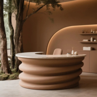 Comptoir de réception circulaire moderne extensible imprimé en 3D sur mesure, beige, avec surface effet pierre premium en PETG pour centre commercial