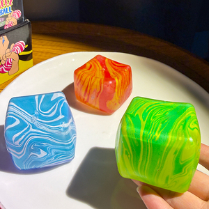 Juguete de Silicona con Diseño de Cubo de Agua con Patrón de Maltosa, Juguete Pequeño y Divertido para Niños, Herramienta para Aliviar el Estrés de los Trabajadores de Oficina - Product Image 5