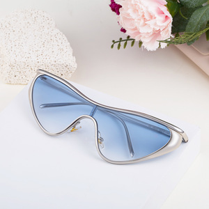 2025 nuevas gafas de sol de ojo de gato de alta calidad para mujer estilo europeo americano Hip-Hop UV400 <span class=keywords><strong>lentes</strong></span> gafas de sol de una pieza - Product Image 4