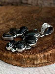Pendentif Naja en argent sterling fait main avec turquoise, signé Nizhoni, bijou artisanal du sud-ouest, cadeau - Product Image 3