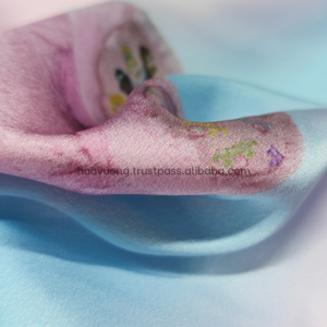 Tela de pijama elegante 120gsm 153cm seda Latina suave ligero transpirable OEM y ODM textil - Product Image 1