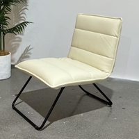 Fauteuil Pliable de Salon avec Structure en Fer, Capacité Robuste de 136 kg, Assise et Dossier Rembourrés en Velours, Rangement Compact, Chambre Moderne