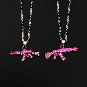 Collar de pistola de subfusil con diamantes, estilo punk y hip-hop, colgante AK creativo y personalizado, accesorios al por mayor para hombres y mujeres - Product Image 5