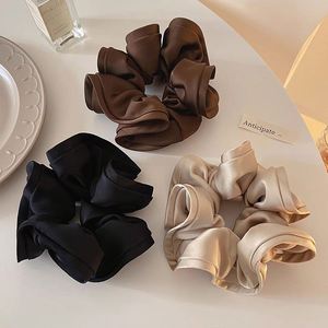 Élastique à cheveux chic style français pour chignon, inspiré d'Instagram, avec volants, pour queue de cheval, en tissu élégant, accessoire de coiffure, cadeau - Product Image 1