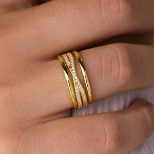 Anillos de Diamantes en Oro Amarillo T0351 para Mujer, Minimalistas, de Compromiso, Corte Brillante Redondo, Color G Natural, 0.25 Ct - Product Image 1