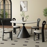 Table à manger vintage de style français avec plateau en métal, chaises haut de gamme pour petits espaces, design italien minimaliste moderne et simple