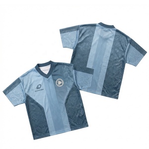 Maillot de football rétro personnalisé à panneaux, col en V, bleu clair et bleu foncé, texturé, sublimation intégrale, entraînement professionnel - Product Image 1