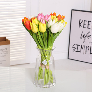 Bouquet di <span class=keywords><strong>Tulipani</strong></span> Artificiali in PU Realistici, Confezionati a Mano, Disponibili in Vari Colori per Decorazioni Interne, Hotel e Fotografia - Product Image 1