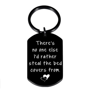 Le coppie <span class=keywords><strong>di</strong></span> <span class=keywords><strong>san</strong></span> <span class=keywords><strong>valentino</strong></span> guidano portachiavi sicuro <span class=keywords><strong>per</strong></span> <span class=keywords><strong>lui</strong></span> anelli <span class=keywords><strong>di</strong></span> auto ciondolo da uomo fidanzato marito regali portachiavi - Product Image 3