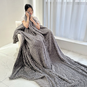 Factory Wholesale <b>Super</b> <b>Soft</b> Polyester Flannel <b>Blanket</b> All-Season Thick Woven Throw Customizable Modern 220-350gsm Home Bedding - Product Image 6